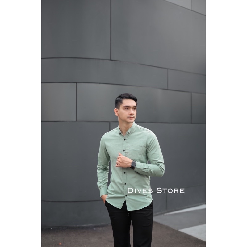 Kemeja pria polos slimfit kasual basic HeM lengan panjang hijau mint sage