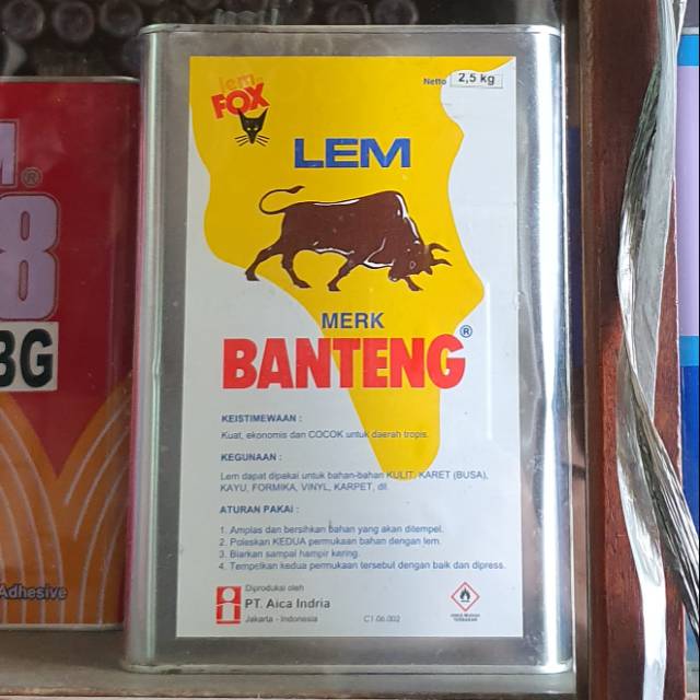 

LEM KUNING BANTENG NETTO 2.5KG