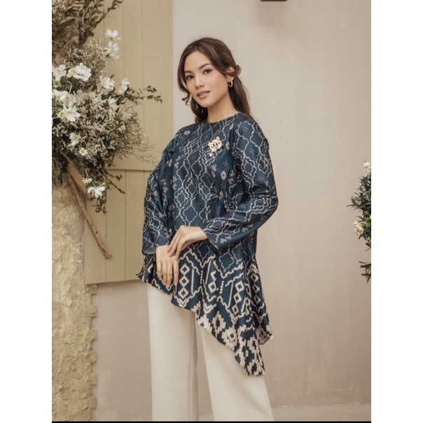 Kiana blouse Wearing klamby Preloved