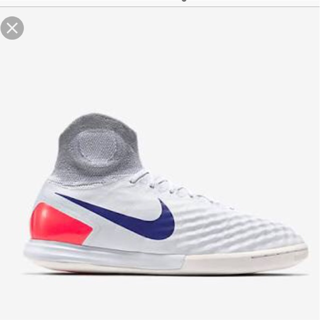 Sepatu futsal nike magistax