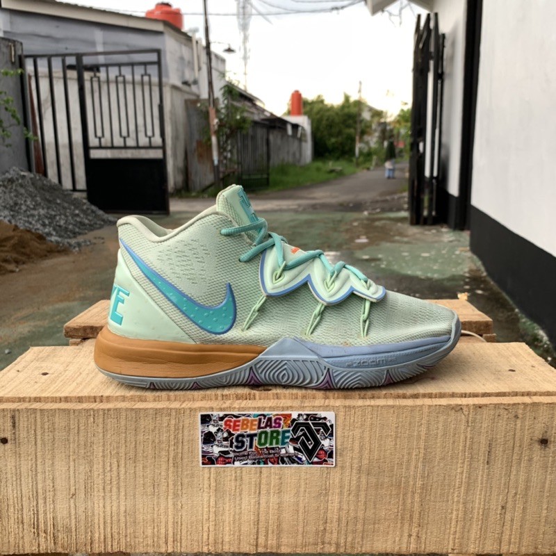 Sepatu Basket Nike Kyrie 5 Squidword Second Bekas Size 42