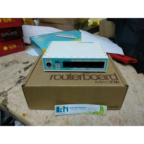 Mikrotik RB 750 - r2