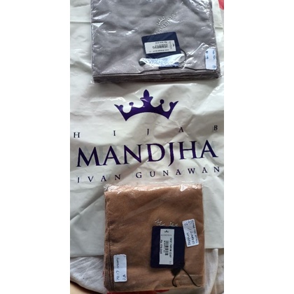 Mandjha2Pcs Ivan Gunawan Fashion Scarf Polos Creamy Parfum & Abu Muda Non Parfum