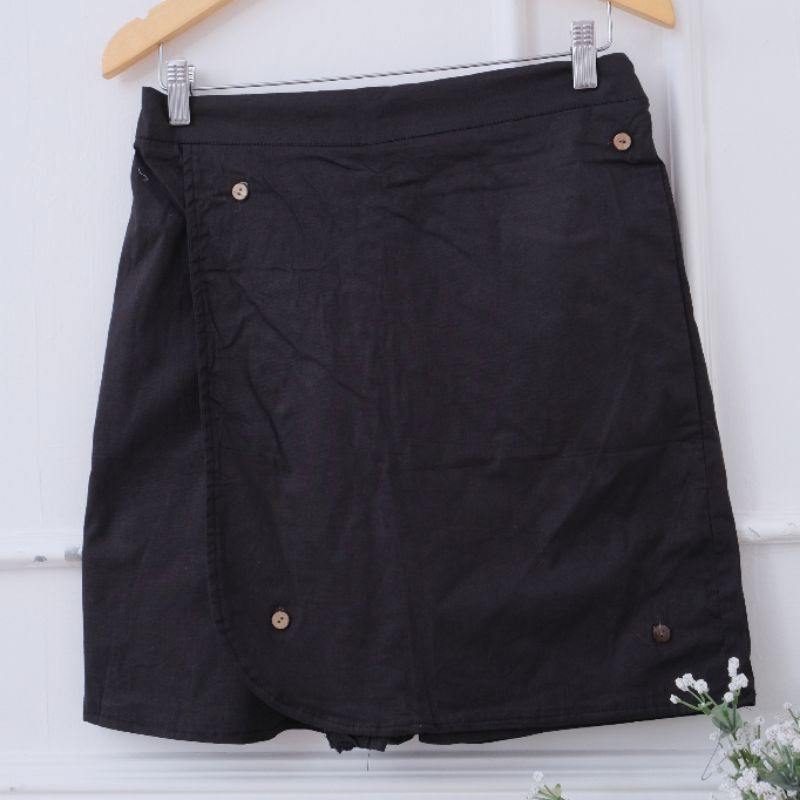 Celana Pendek Rok Jumbo Model 3/4 Katun.