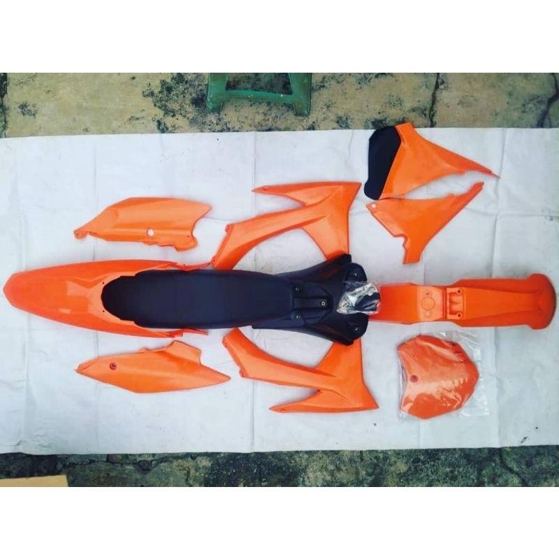 body set ktm 250-14 lengkap  jok tangki