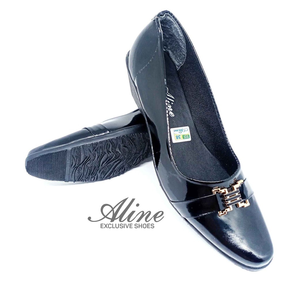 Aline Sepatu Pantofel Wanita Hak 5 Cm Fantofel Wedges Glosy Kerja Hitam Sabuk Kilap Glosy AW27