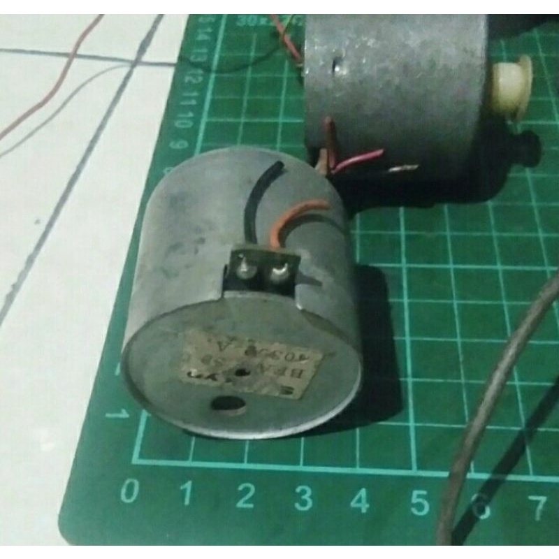 DC Motor tape 5/12vdc - 2800rpm body besar merek random .bisa untuk generator dll