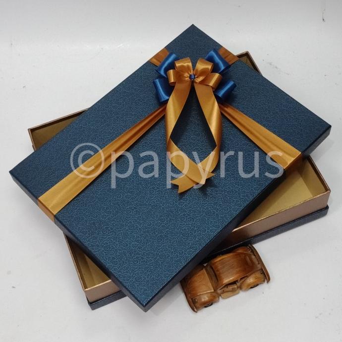 

Sale!!! Papyrus Sandwich 30X40 Tinggi 8Cm Kotak Kado Gift Box - Paling Dicari