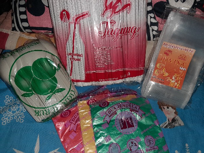 Sendok Makan Plastik Panjang Tiga Jeruk Isi 100pc