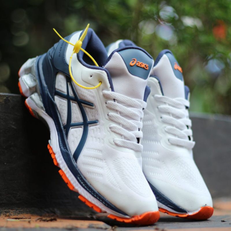 sepatu asic sneakers