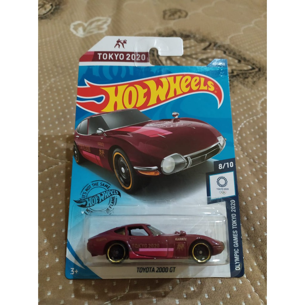 Hot Wheels Toyota 2000 GT maroon Tokyo 2020