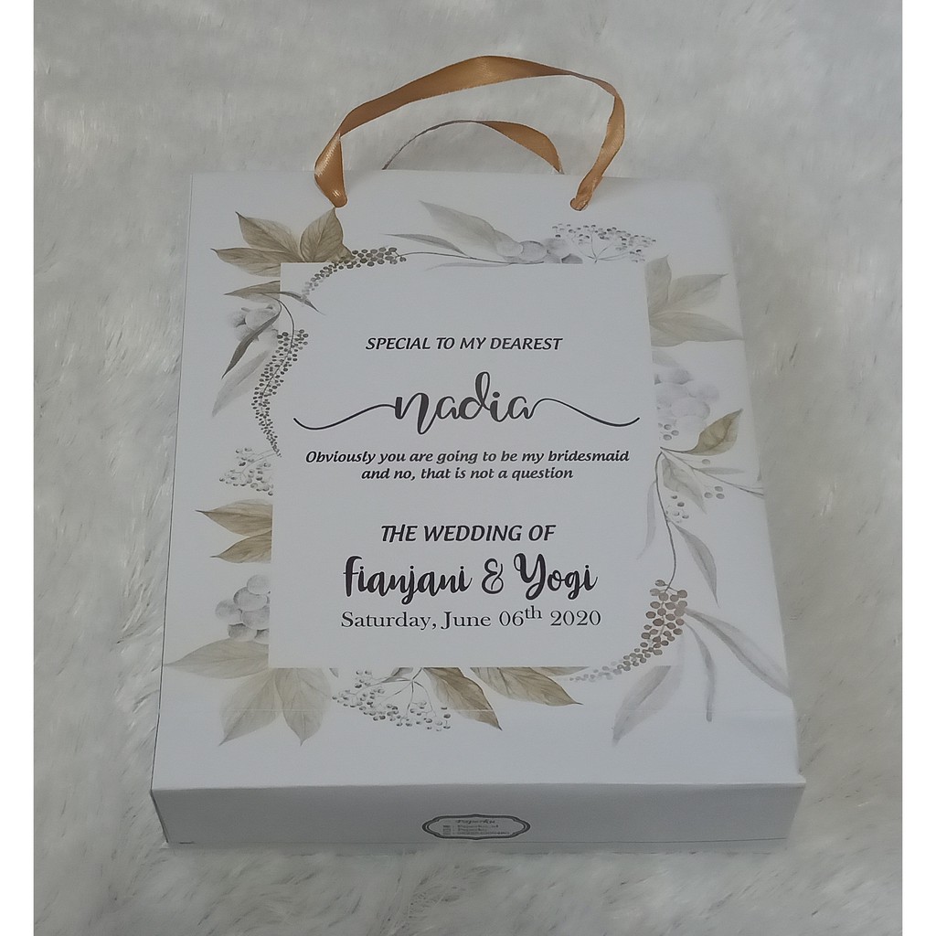 

PAPERBAG SIZE 24x17x7 CM / WEDDING / BRIDESMAID / PACKAGING PRODUCK