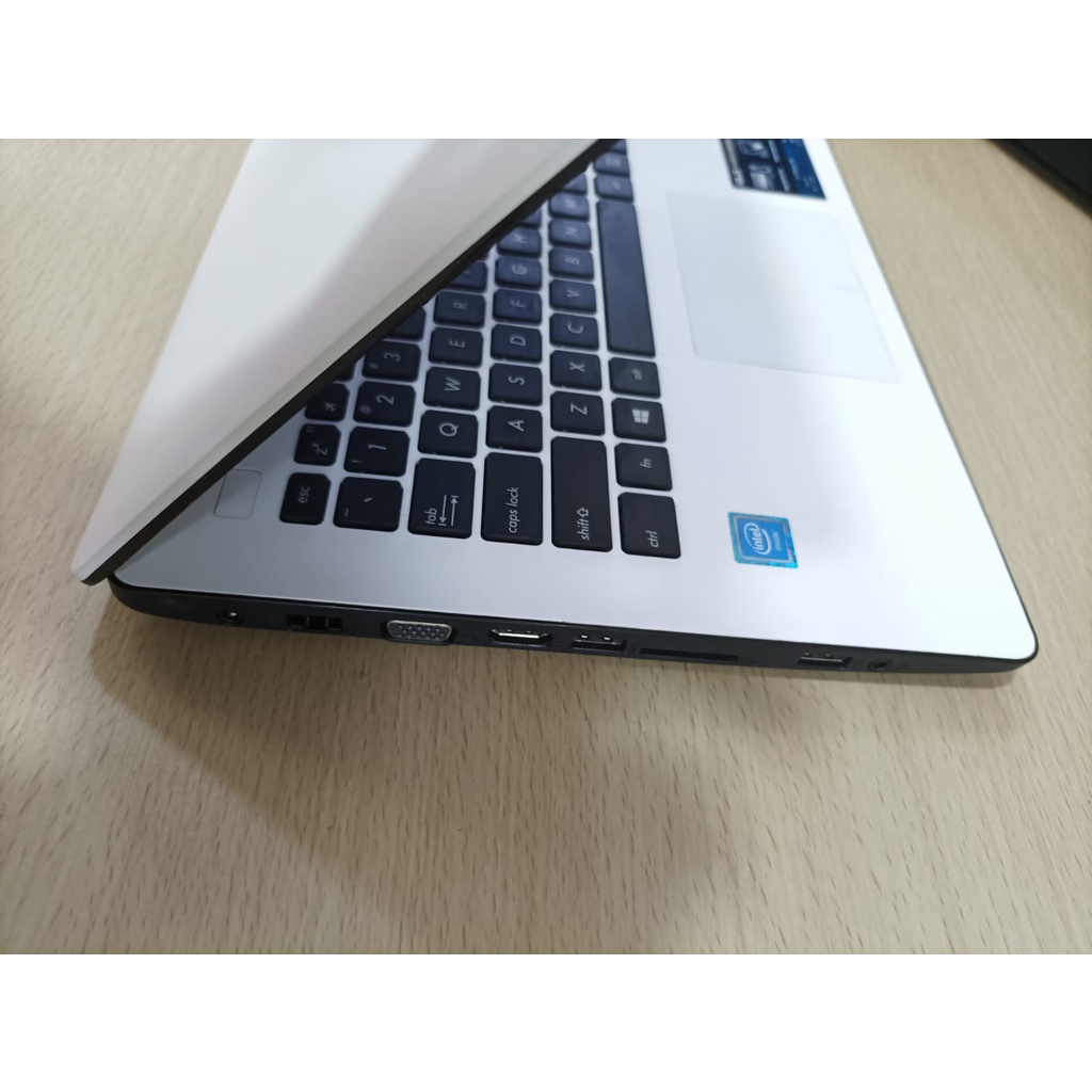 Laptop Leptop Seken Second Bekas ASUS Intel Celeron HDMI RAM 4GB HDD 500GB Murah Berkualitas Original Like NEW