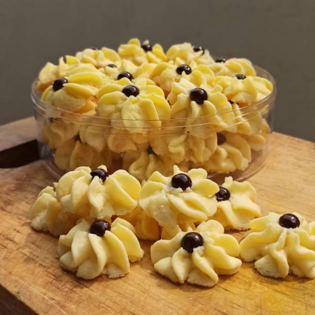 

KUE LEBARAN KUE SAGU KUE SEMPRIT SUSU