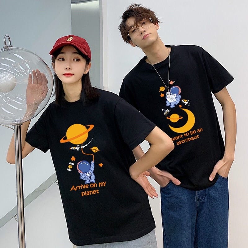 MYSTIQUE.ID-BAJU KAOS COUPLE PLANET T-SHIRT LUCU DAN AESTHETIC