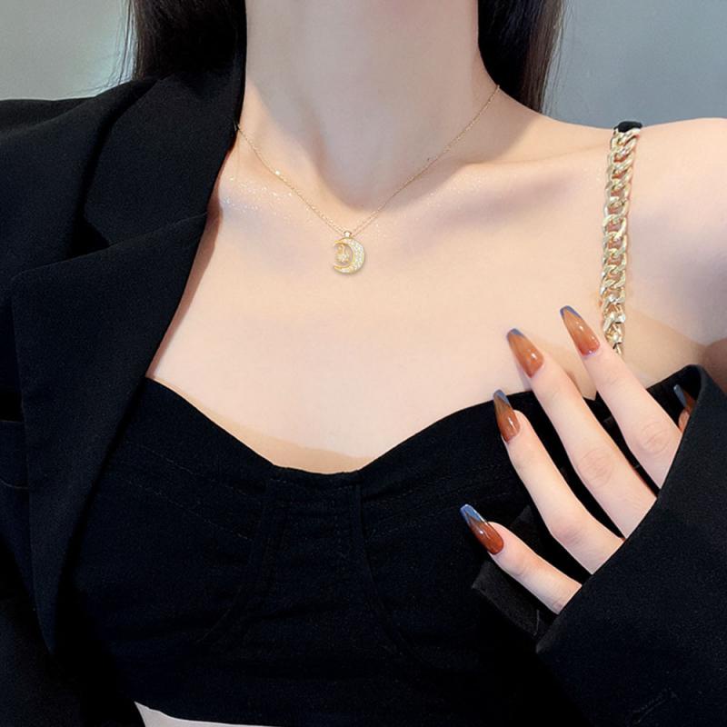 Xiaoboacc Fashion Wanita Zirkon Bintang Dan Bulan Baja Titanium Rantai Klavikula Kalung Emas