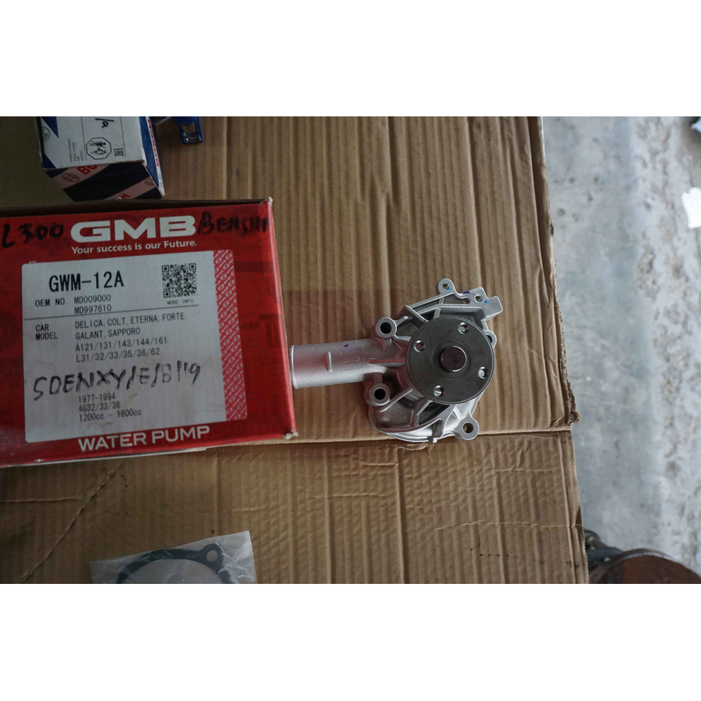 Water Pump Waterpump Mitsubishi L300 Bensin/Lancer 80-82 GMB GWM-12A