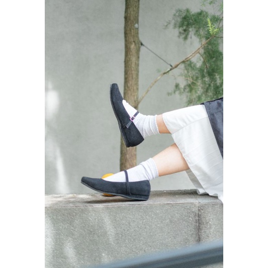 Eveseitch - Baca deskripsi produk - Sada Suede Flatshoes