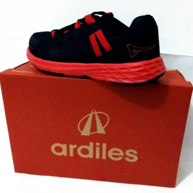 Termurah Cuci gudang Sepatu running joging gym sport pria/wanita original Ardiles size 38 - 41
