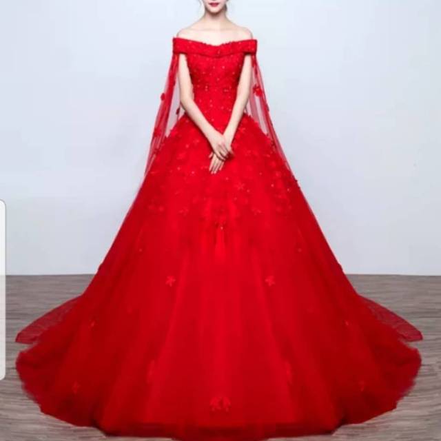 Gaun Pengantin Ekor Merah Motif