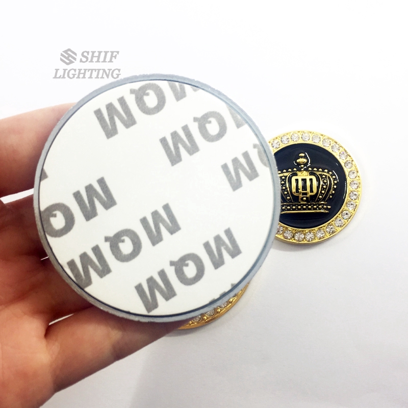 1pc Emblem / Badge Mahkota 3D Bahan Metal Warna Gold / Silver Dengan Kristal / Berlian