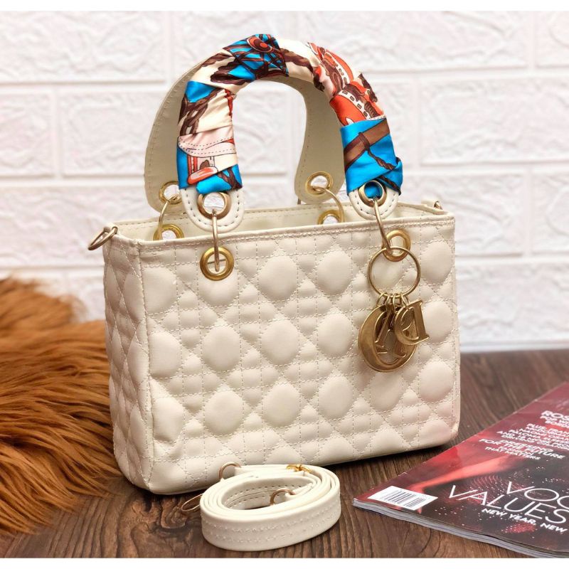 TAS DIR LEDY FREE ACC DIR SYAL DN POM&quot;#SIZE 21×15cm