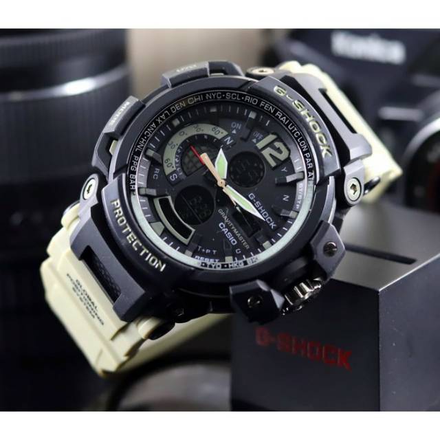 casio g shock gpw 2000