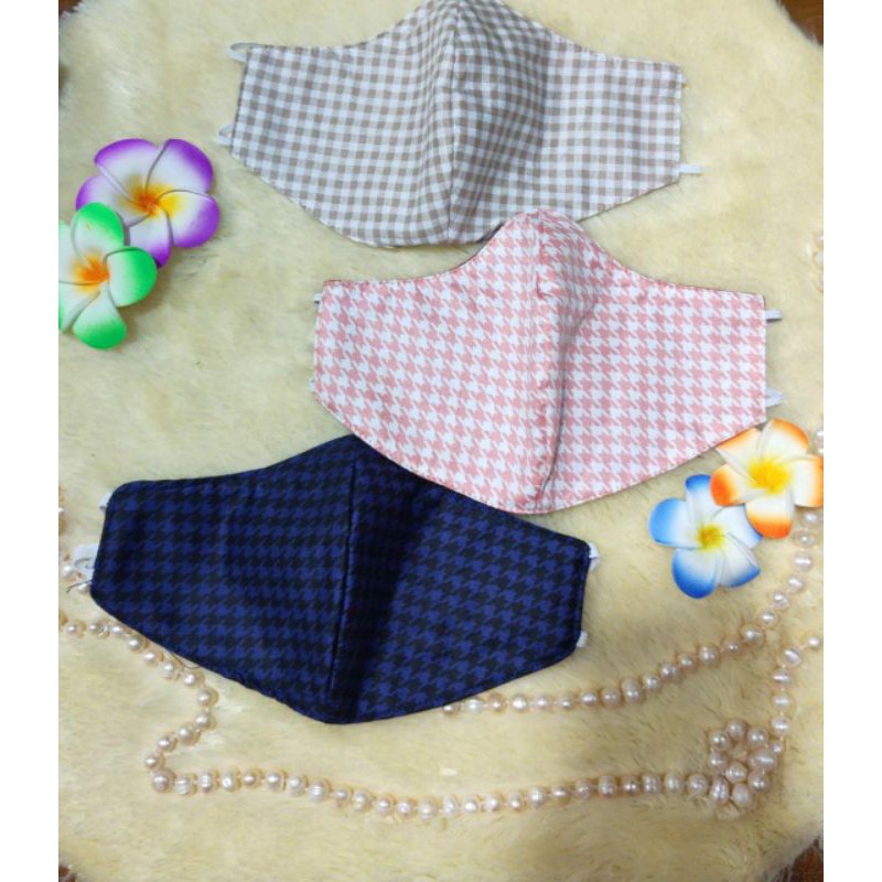 Masker katun 3 ply motif kotak kotak