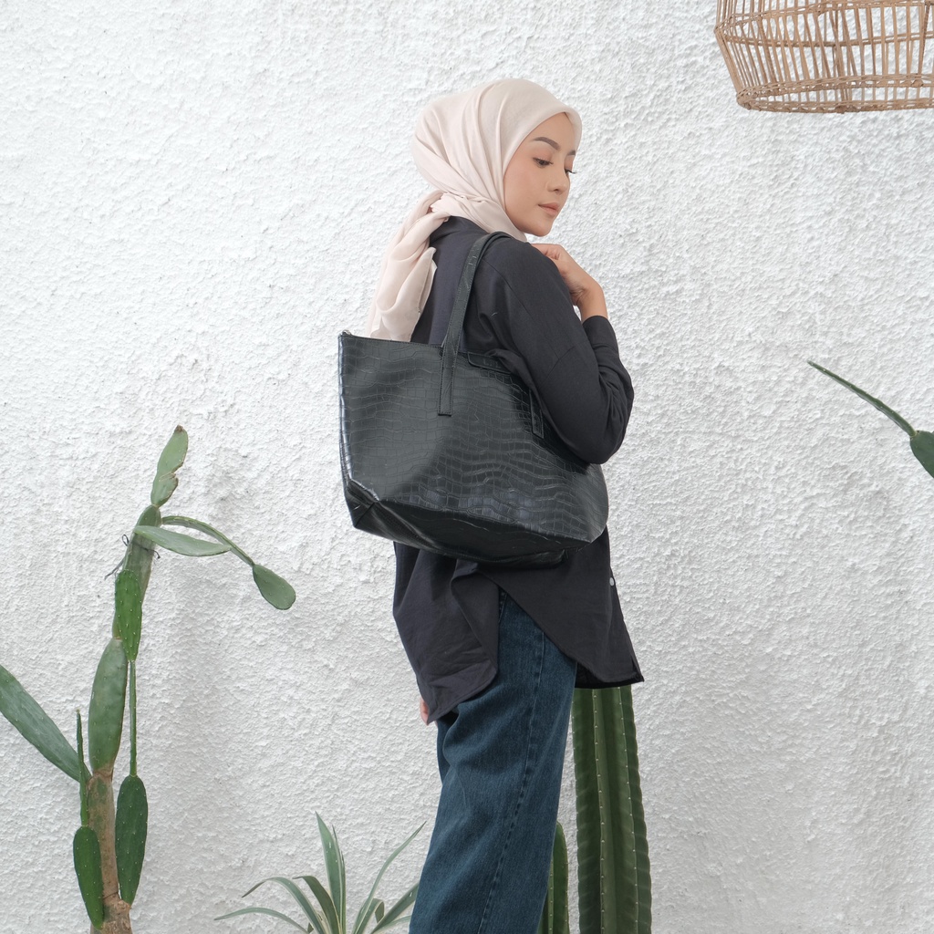 Emma Handbag LFL - HITAM