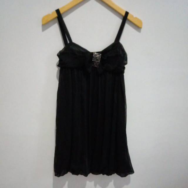 Preloved Gaun Pesta Wanita Hitam Pendek