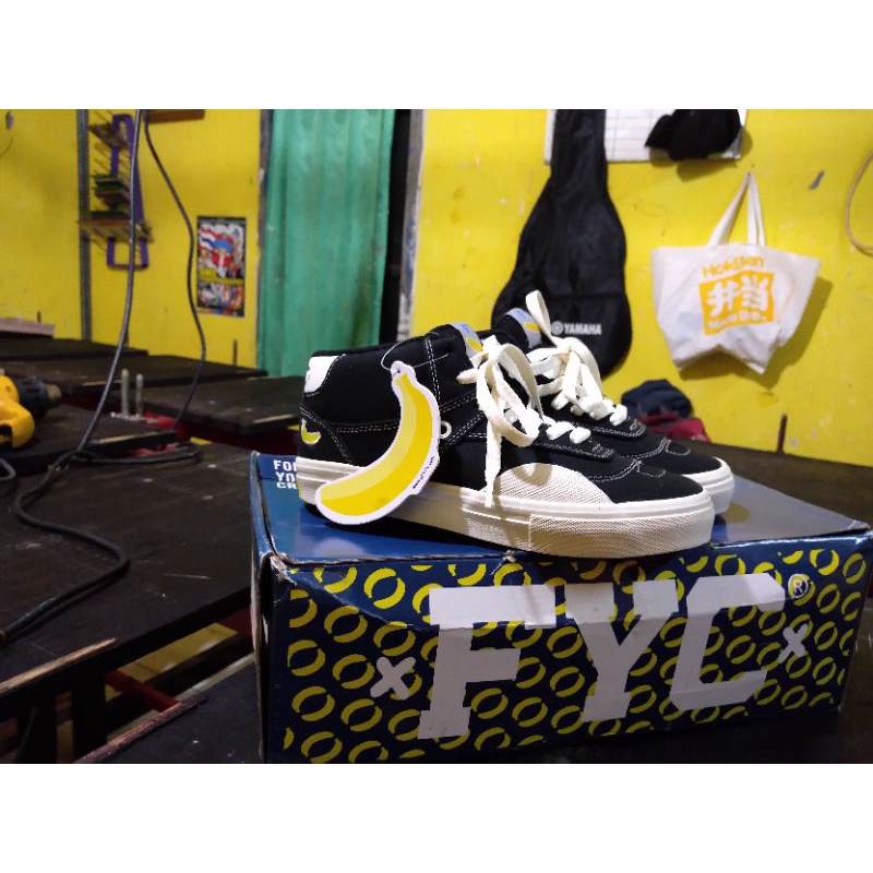 fyc mid black