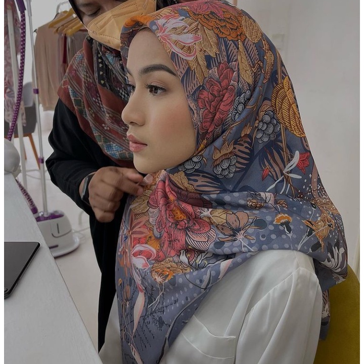 Blossom Scarf by Gonegani