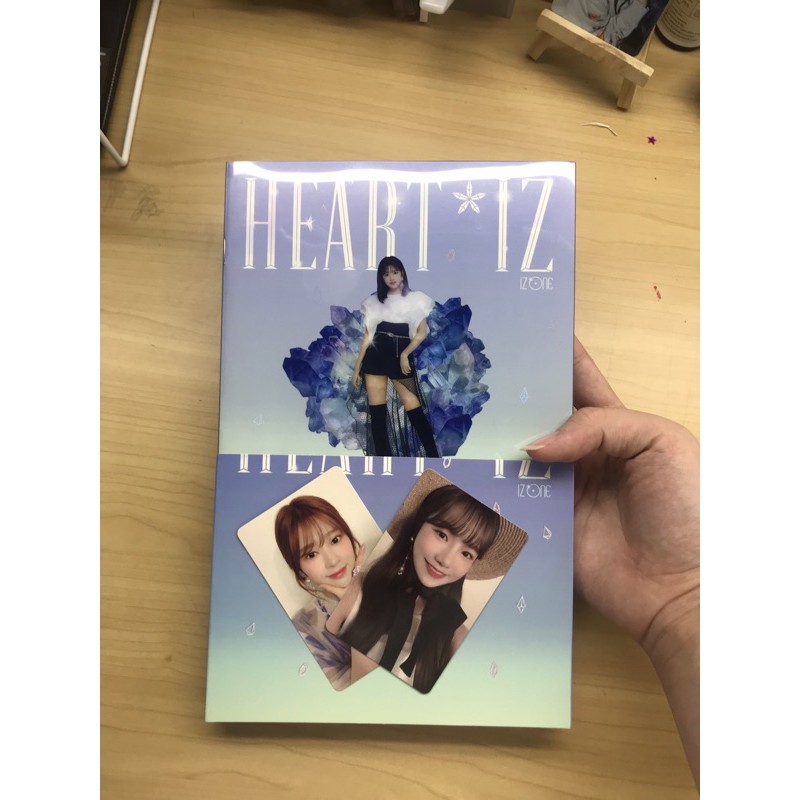 izone album heart iz unseald (sapphire ver) pc yuri & minju, cover yujin, + poster yuri