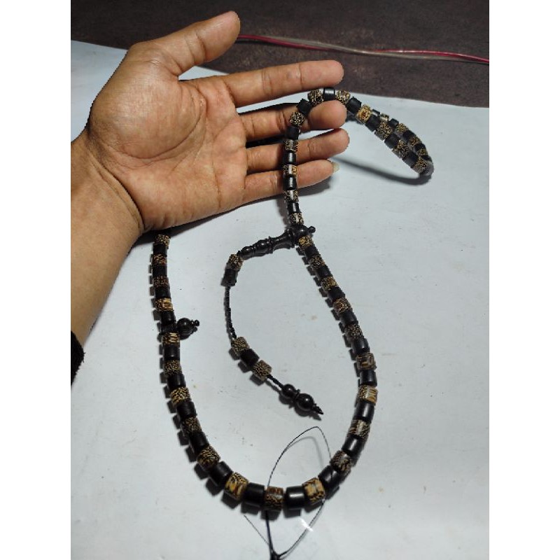 Tasbih kayu hitam dan kayu liwung macan