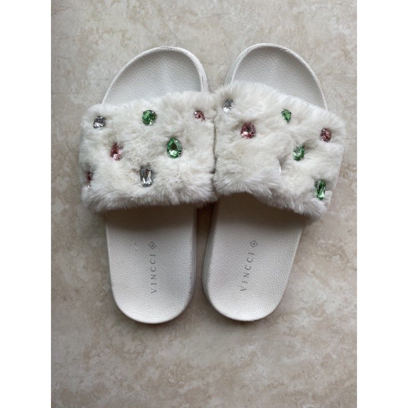 preloved sandal slop bulu Vincci sz 35