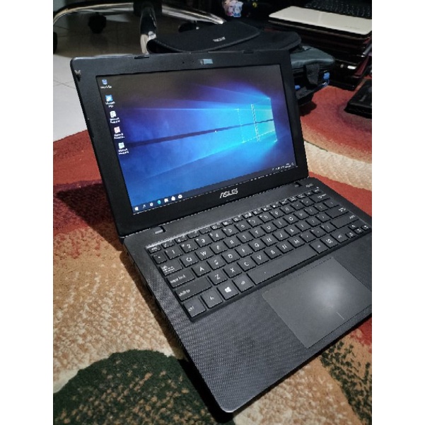 Laptop Notebook Netbook Asus X200 Bergaransi Siap Pakai