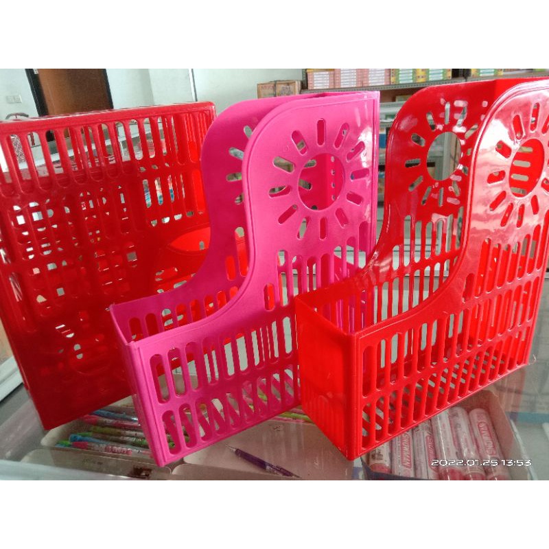 

box file : tinggi 29,5 cm lebar 24,5 cm tebal 8 cm