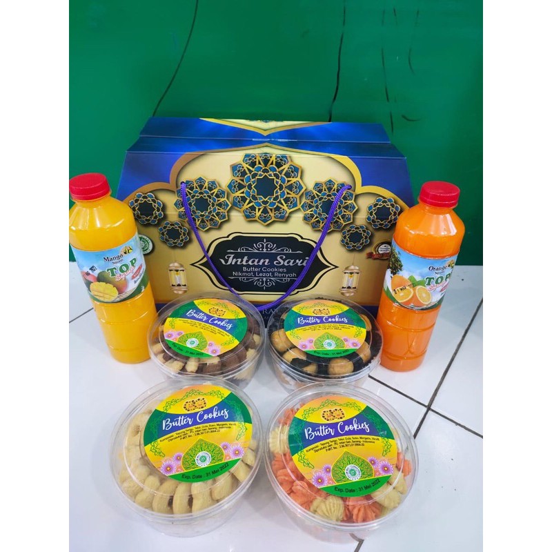 

Paket Lebaran Kue Kering + 2 Minuman