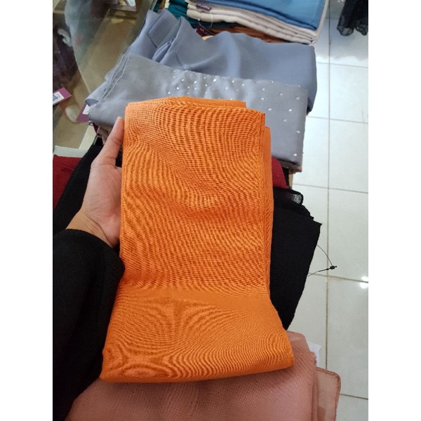 Elzatta Keisha Sadia Jilbab Kerudung Segiempat Polos Bahan Polycotton size 110x110cm-217