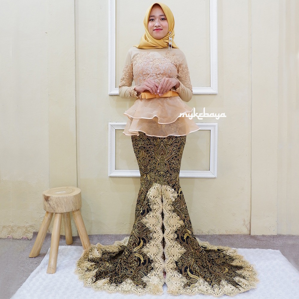 10+ Ide Kebaya Wisuda Elegan Mewah