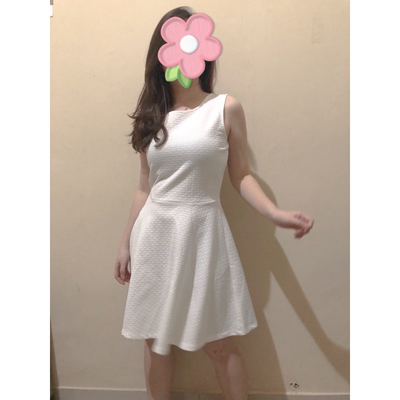 PRELOVED WHITE DRESS