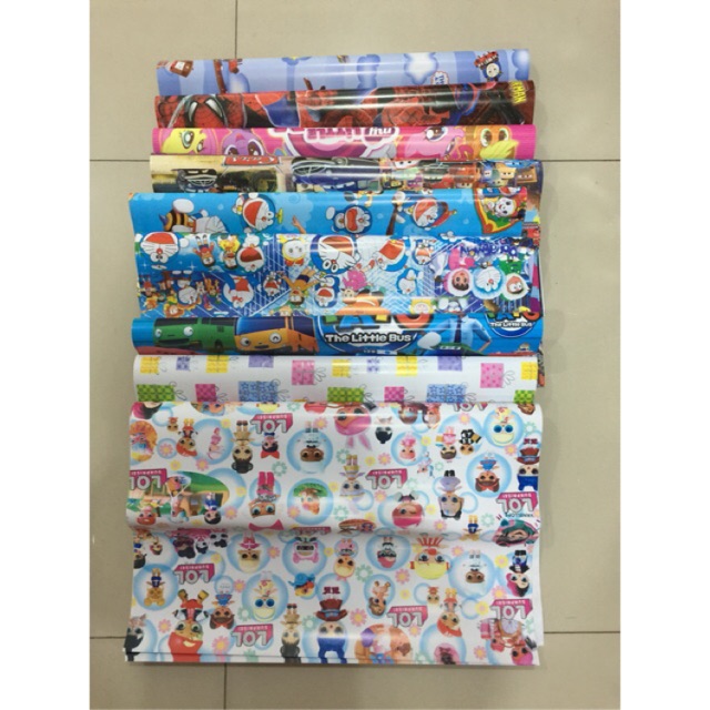 

Kertas kado + kartu ucapan