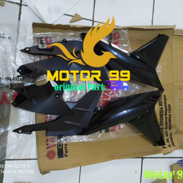 Sayap tengki set vixion nva 2015-2016 hitam ori yamaha