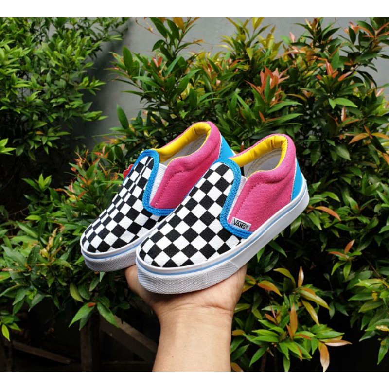 sepatu anak perempuan Vans Slip On Checkboard Pinky Blue