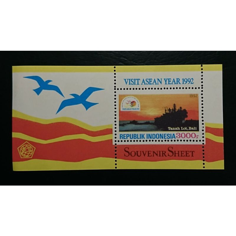 

Souvenir Sheet Indonesia seri Visit Asean Year 1992