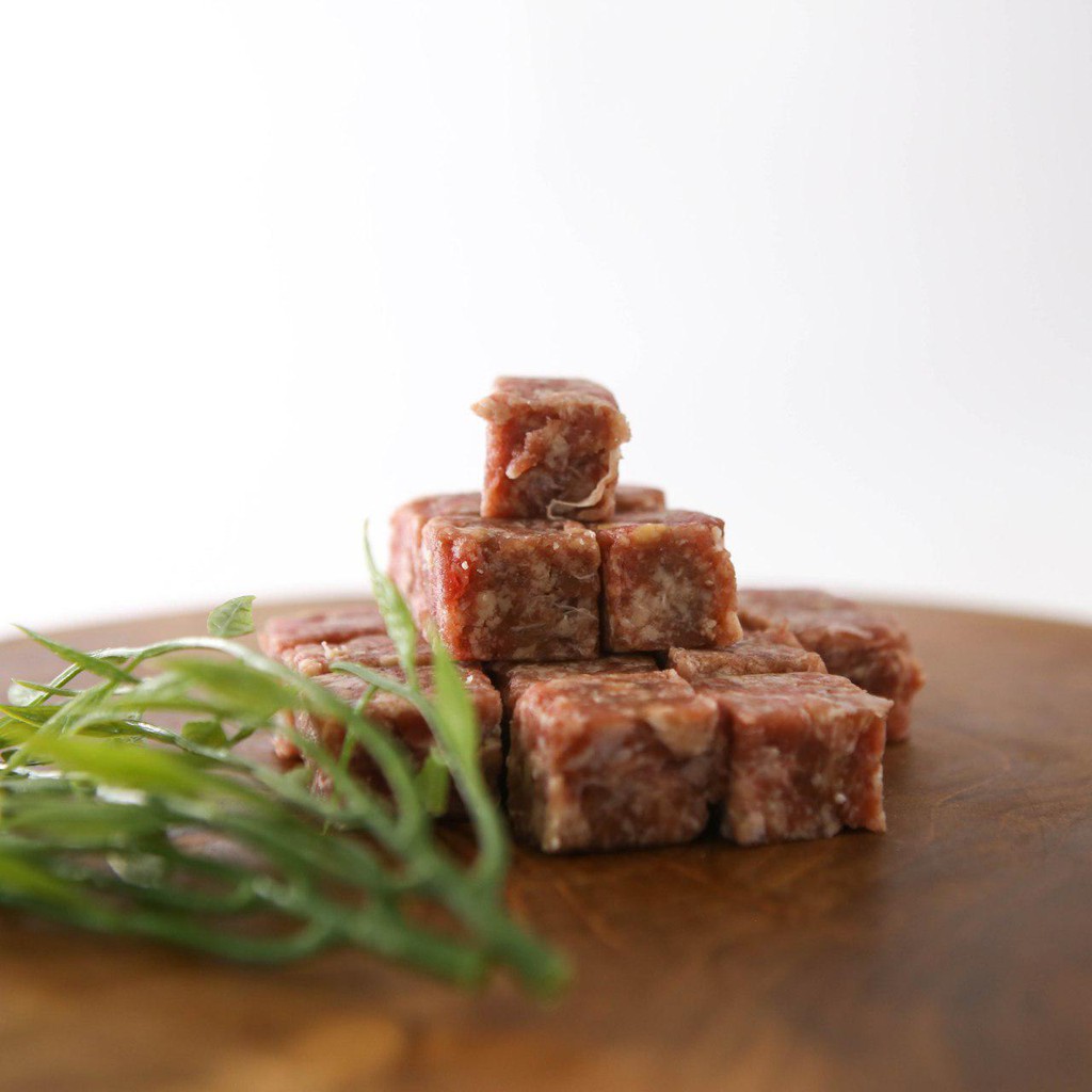 

saikoro beef wagyu cube steak 2,5x2,5 cm 500gr