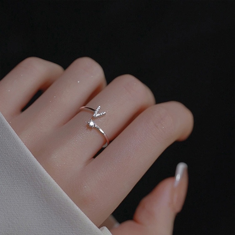 Cincin Model Terbuka Desain Inisial Huruf A-M Hias Kristal Warna Silver Gaya Klasik Untuk Wanita