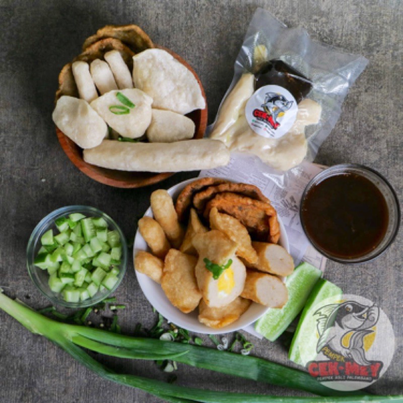 

Pempek Asli Palembang - Pempek Ikan Tenggiri ( Pempek CekMey Paket 5)