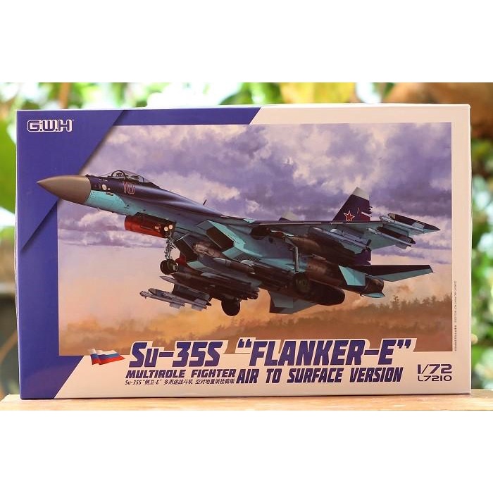 Model kit GWH 1/72 Su35 Flanker