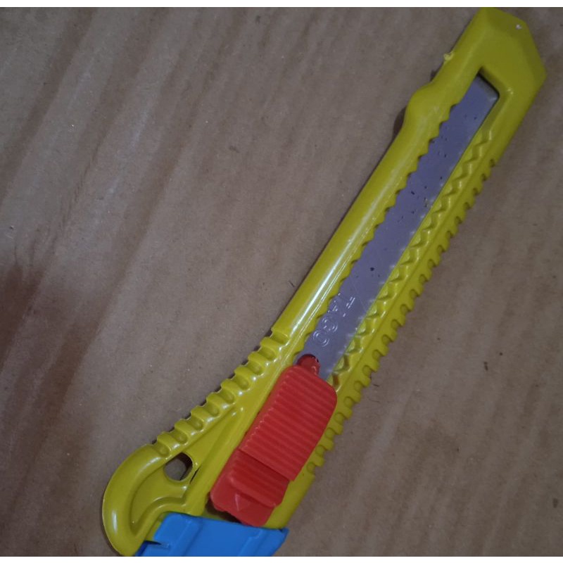 

pisau kater (cutter) biasa merk taco ct88 harga persatuan